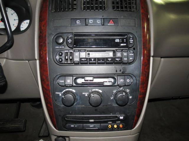 2003 chrysler town & country radio trim dash bezel 2509247