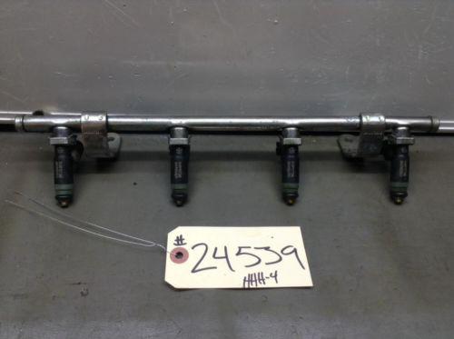 Chrysler 2.4l fuel rail w/injectors (04669768ab)(04891573ab) (hhh-4) #f24539