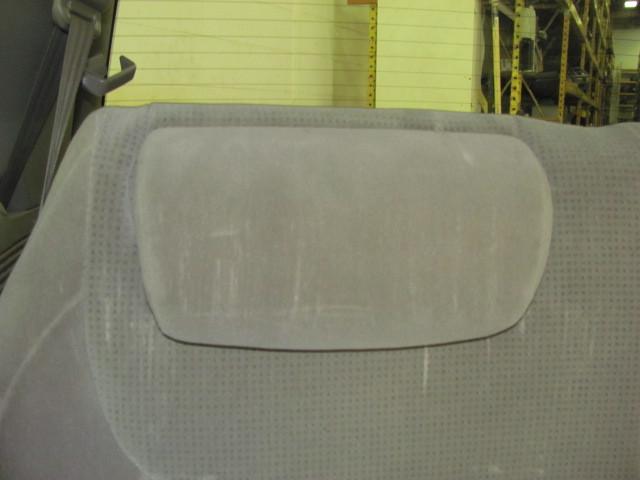 04 toyota sienna tan middle far rear headrest 3i7846 1508824