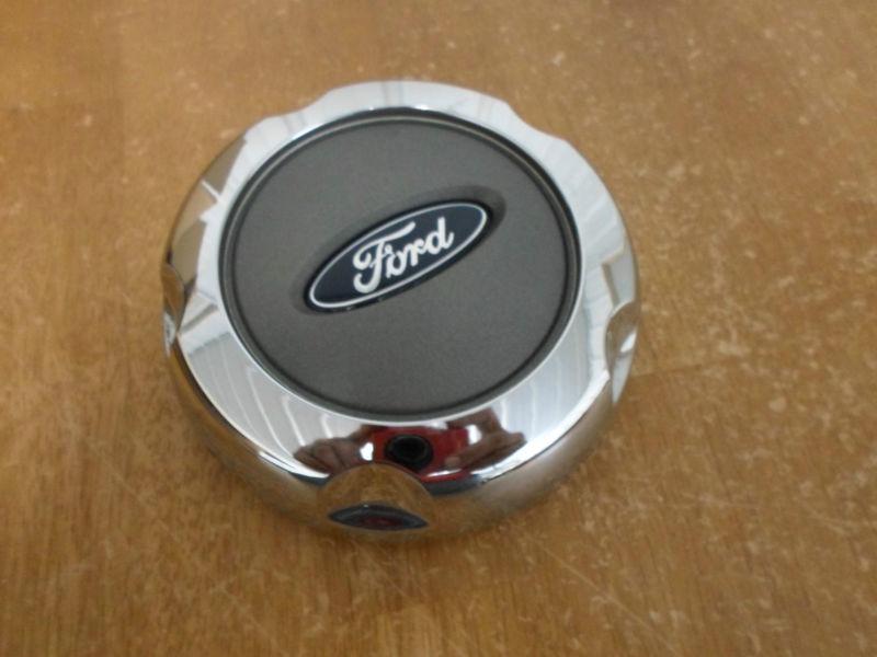 New nib nos genuine ford 1l24-1a096-ha 02-05 ford explorer center wheel cap 