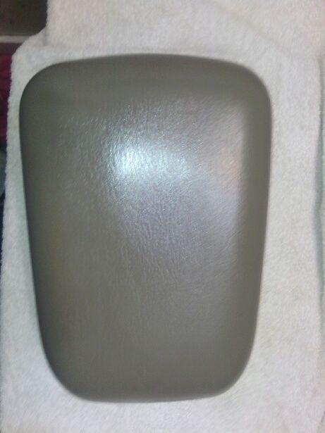 1999-2004 jeep grand cherokee center console lid armrest arm rest oem gray 