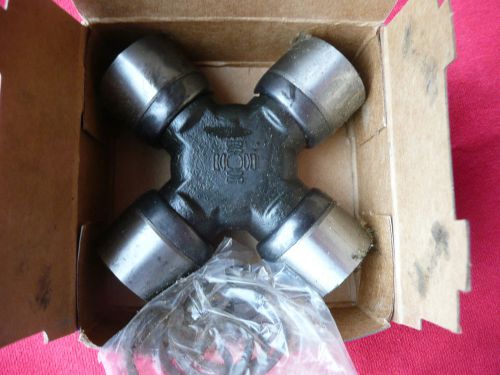 New universal joint 235  federal mogul/precision joint upc 746079009888
