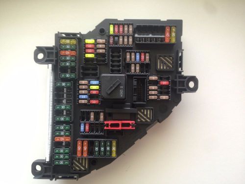 Bmw rear fuse box power distribution trunk 9234423