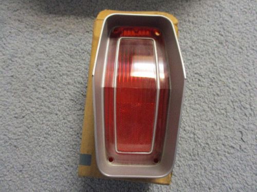 Nos 1970 oldsmobile cutlass s taillight lens lamp tail llight 5964137