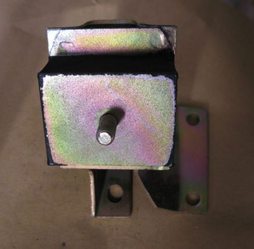 Renault 4l motor mount (right side) engine mounting
