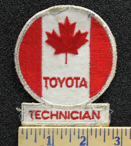 Toyota canada employee mapleleaf flag colours technician embroidered badge patch