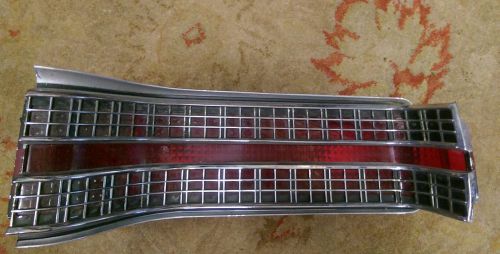 1968 chrysler new yorker passengers side tail light. amazing condition!