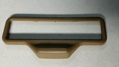 Land rover discovery 2 rear armrest cup holder tan trim 99/04 oem