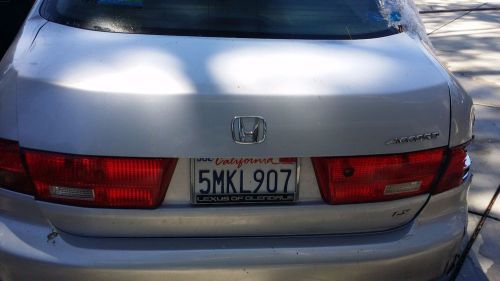 2005 honda accord 4door sedan trunk lid assy silver color