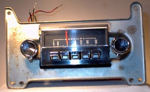 Vintage 1967 mercury am push button radio 7tbm (works)