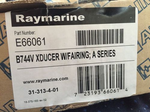 Raymarine e 66061  b744v transducer w/fairing