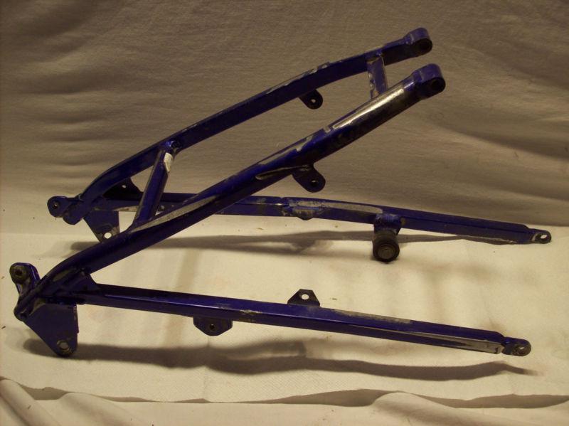 2000 2001 yz 125 sub frame subframe 00 01 with bolts