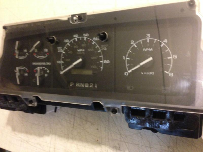 1992-96 ford f-150 f-250 f-350 bronco dash instrument cluster gauge + tachometer