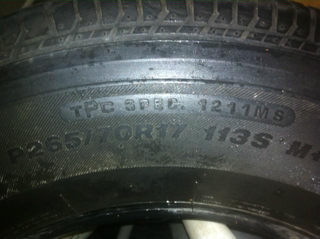 Bridgestone dueler h/t d840 265/70r17 tire