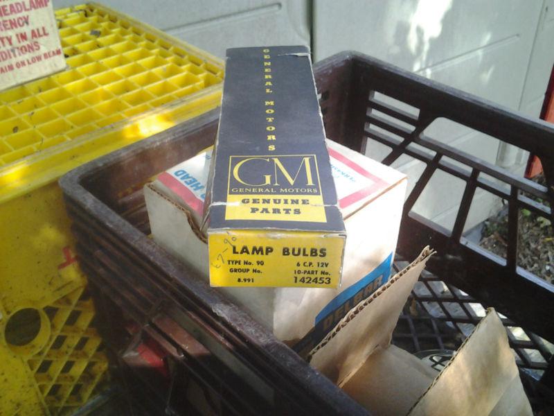 Vintage gm auto bulbs in box nos 12 volt # 90 (6) & #67 (2)