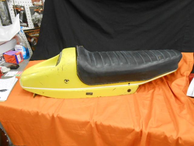 Original harley sportster 70-71 boat tail rear fender & seat vgc  #2867