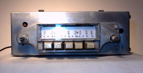 Vintage unknown 12v am push button radio (not able to test)