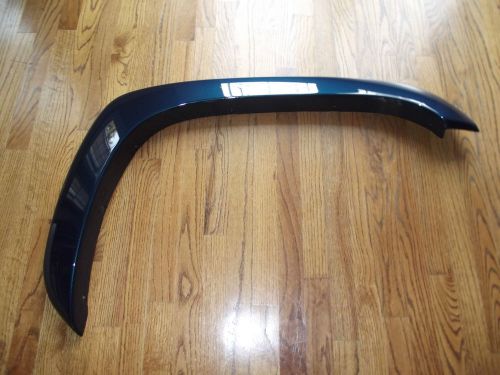 Chevrolet tahoe gmc yukon right front passenger side fender flare oem