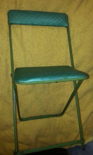 Vintage travel camper trailer retro 4 folding chairs 1940s 1950s 1960s glamping