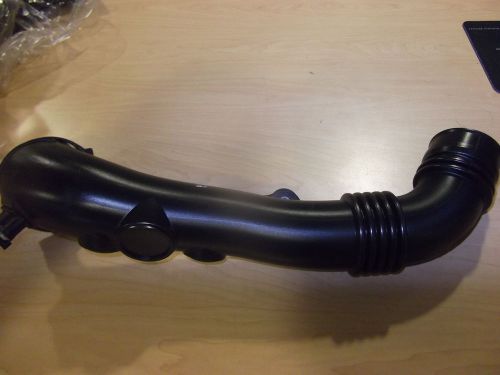 Bmw 335i e92 e93  air induct duct pipe throttle intercooler 13717615026 oem