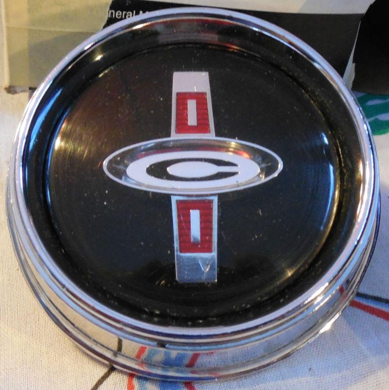 Vtg,gm,chevy,corvair,corsa,steering,wheel horn,button,antique,oe,oem