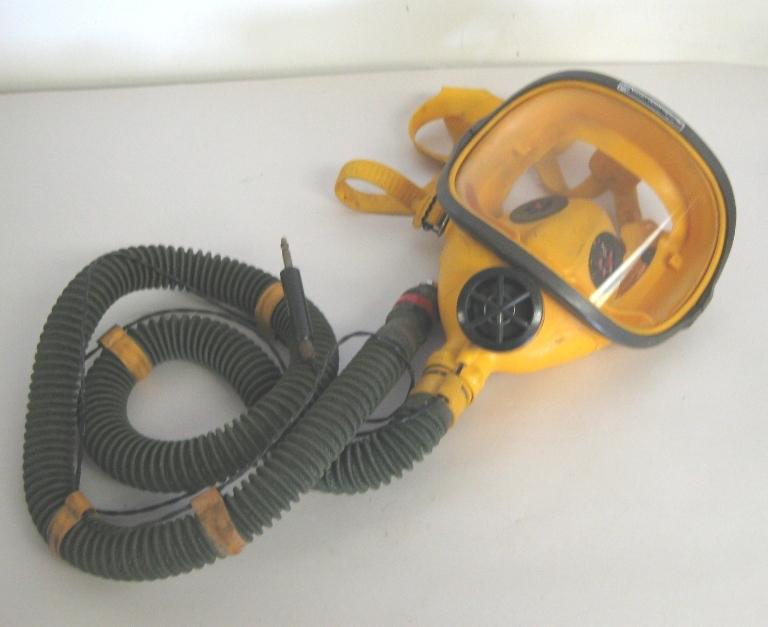 Scott aircraft fire oxygen mask assembly p/n 651-635