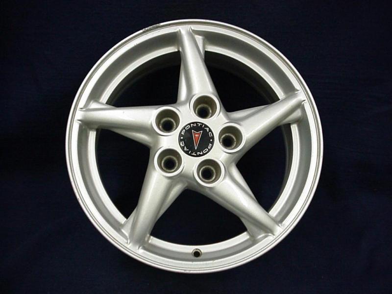 Pontiac grand prix 99-03 16" 5 spoke silver alloy / aluminum wheel - 1 
