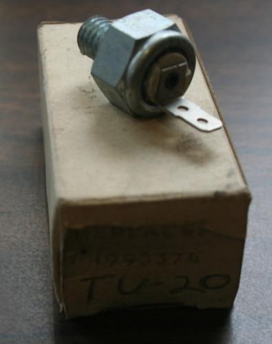 Cylinder head temperature sensor for gm 1993574