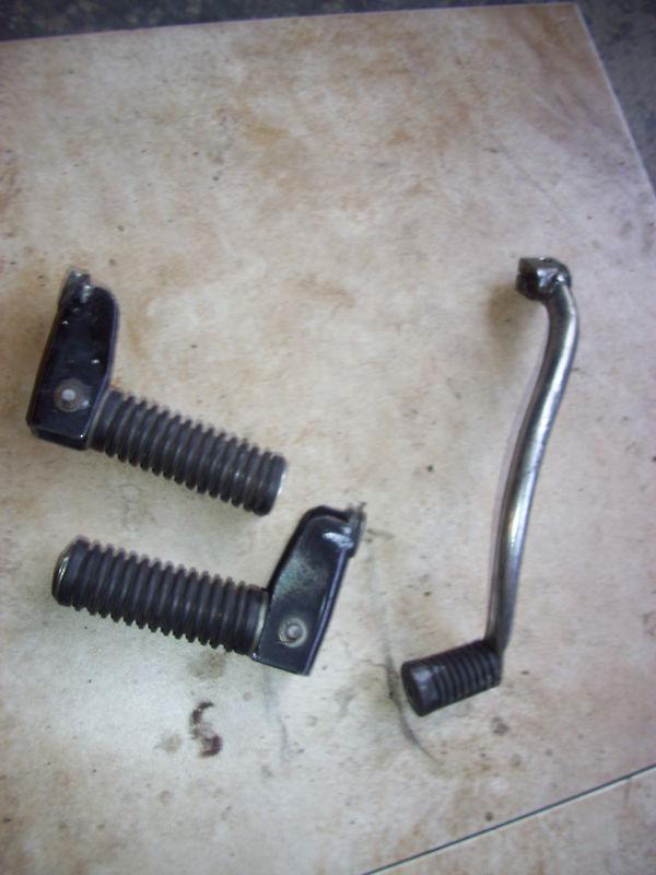 1979 cm185t cm 185 rear peg left and right, pair with kickstart? shifter?