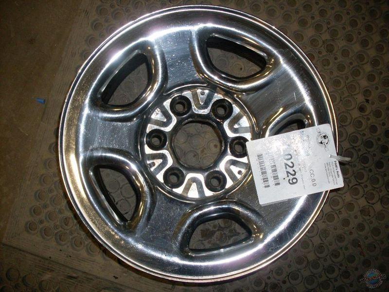(1) wheel silverado 1500 pickup 695734 99 00 01 02 03 04 05 chrome 80 percent