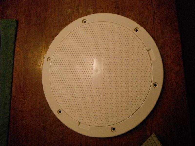 Beckson 8" non-skid pry-out deck plate - white part# dp83-w