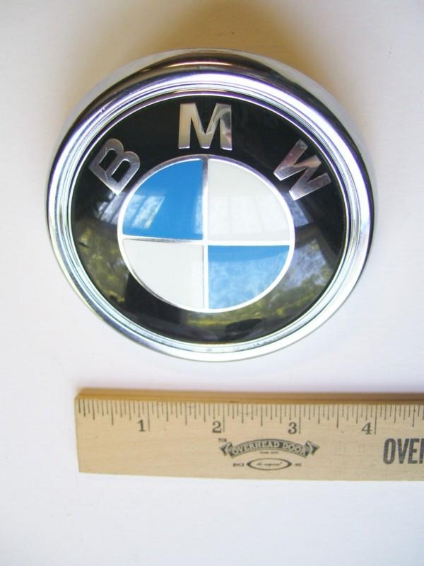 Used oem!  4 in. dia.  bmw rear roundel emblem ~ 2007-12 ~~ part#51 14 7 157 696