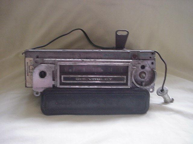 Vintage chevrolet radio - very hard to find !
