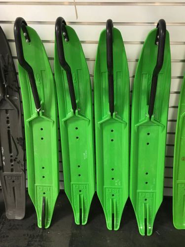 Usi skis (sold as pair)