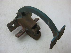 1955-57 chevy 210 2dr wagon rt upr rr gate hinge   5779