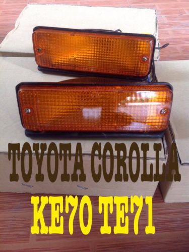 Toyota corolla ke70 te71 te72 front parking turn signal light lamp.