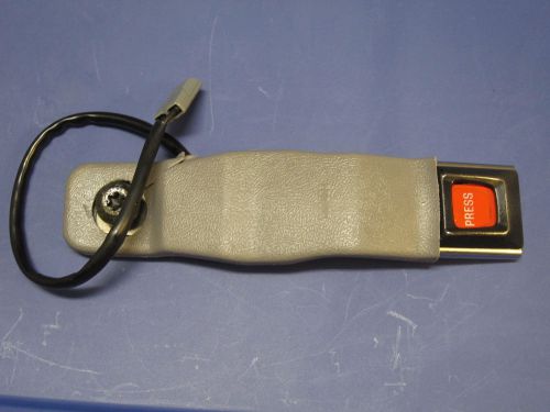 1995-1997 ford explorer seat belt latch drivers side front grey 95 96 97 oem