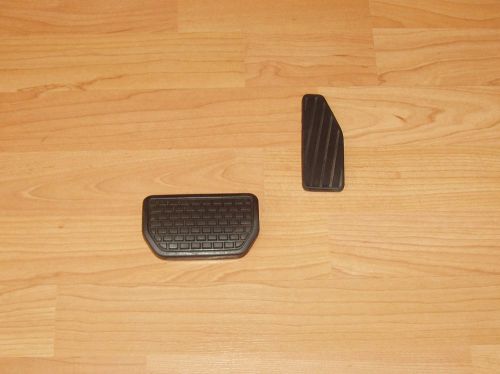 Good brake &amp; gas pedal pads for 89-94 metro and swift with auto transmission