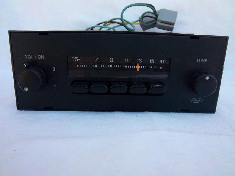 Ford factory f150 early 1980's am radio 