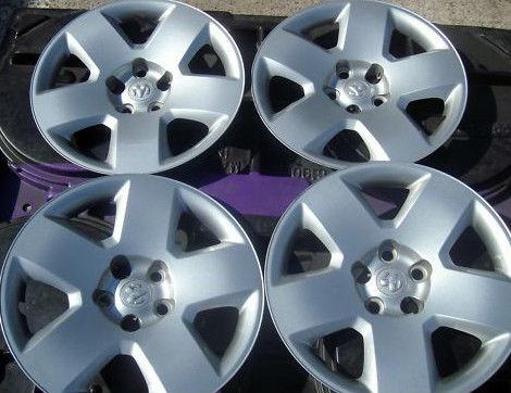 Four dodge 2007 - 2010 charger magnum 17" oem hub cap wheel covers