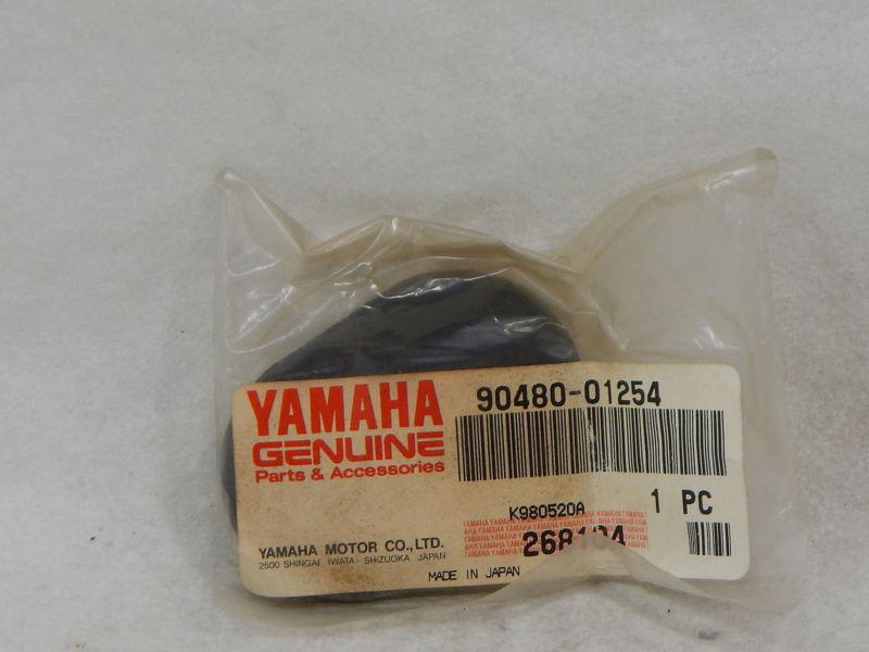 Yamaha 90480-01254 grommet *new