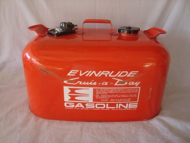Vintage evinrude outboard motor 6 gallon cruise a day gas tank fuel