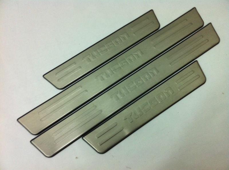 Stainless door sill trim scuff plates protector（fit 2013 hyundai tucson) brand
