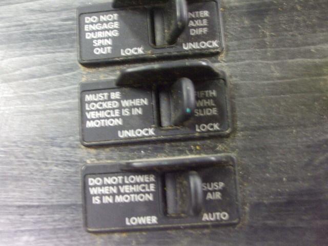 838 freightliner columbia dash panel section, dash airbrake and switches 