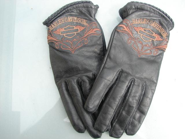 Genuine women's harley davidson leather gloves xs embosed bar and sheild nice! 