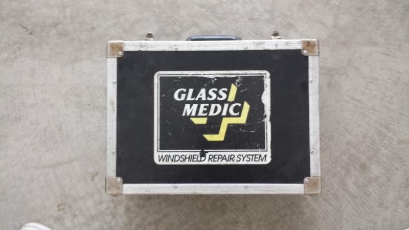 Glass medic windshield repair kit