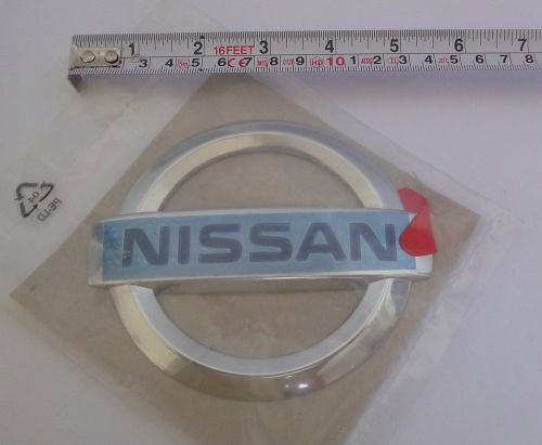 Nissan primastar x83 2002+ rear door boot badge emblem new genuine 90889-00qab