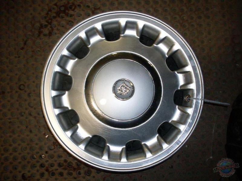 (1) wheel xj8 611797 98 99 00 01 02 03 alloy 90 percent less center cap
