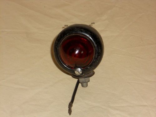 Vintage bee hive glass lens marker light marked 8-50 made in usa
