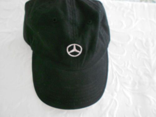 Mercedes benz women&#039;s base ball cap black / pink